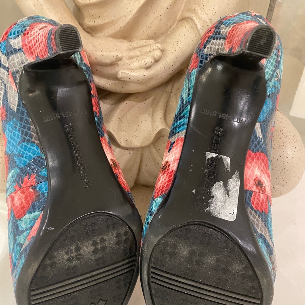EUC Naturalizers I’m a pretty floral finish. N5 Contour insoles - Picture 4 of 5